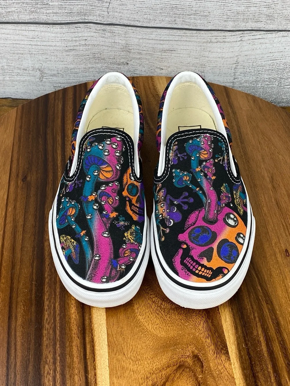 Vans Classic Slip On Trippy Drip Skulls Mushrooms Sneaker Women’s Shoe Size 6.5
